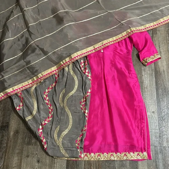 Pink Grey Gold Salwar Shalwar Kameez - Picture 6 of 8